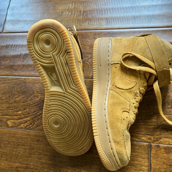 Nike Air Force 1 One High GS Wheat Flax Brown Suede 5Y = 6.5 Women's - Picture 2 of 14